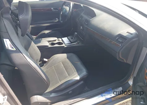 2010 Mercedes-Benz E 350 z USA, uszkodzony, nr VIN WDDKJ5GB3AF005403